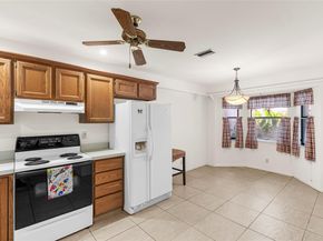 3249 Deer Creek Lake Shore Dr 32, Deerfield Beach FL 33442