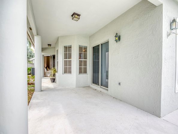 625 Masters Way, Palm Beach Gardens FL 33418