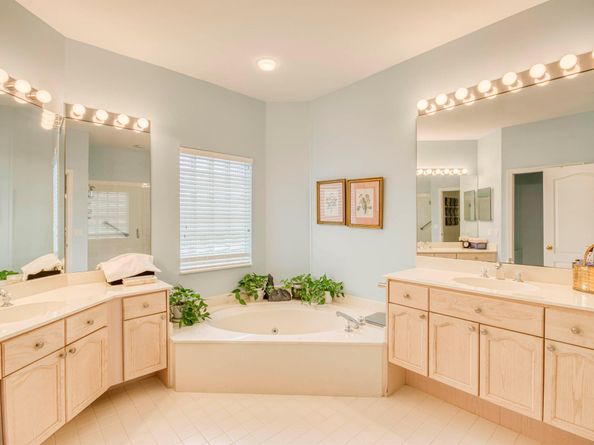 625 Masters Way, Palm Beach Gardens FL 33418