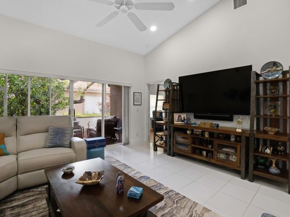 6395 Long Key Lane, Boynton Beach FL 33472