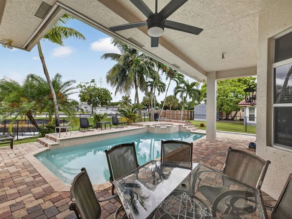 7961 NW 90th Ave, Tamarac FL 33321