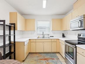 2221 NW 24th Ct, Fort Lauderdale FL 33311