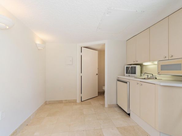 570 Ocean Drive Ph2, Juno Beach FL 33408