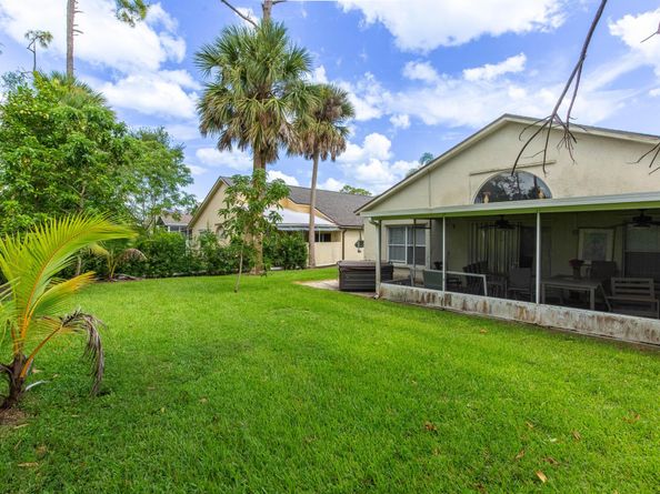 15157 Oak Chase Court, Wellington FL 33414