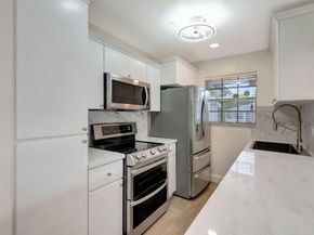 1217 S Drive Way A, Delray Beach FL 33445