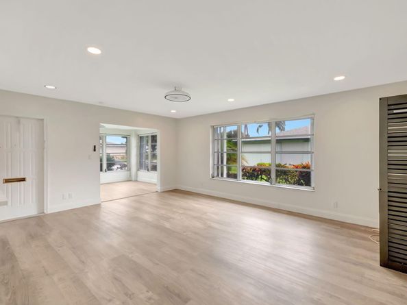 1217 S Drive Way A, Delray Beach FL 33445