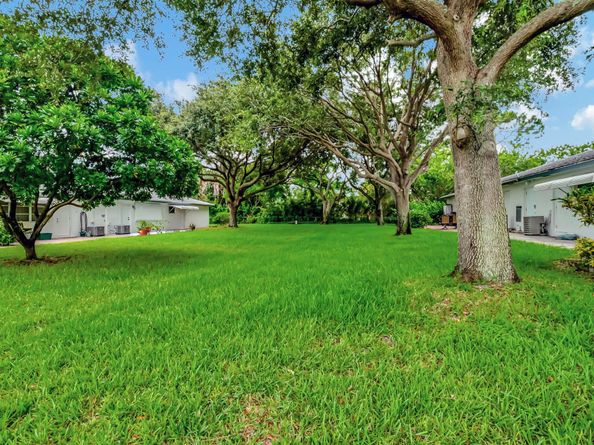 1217 S Drive Way A, Delray Beach FL 33445