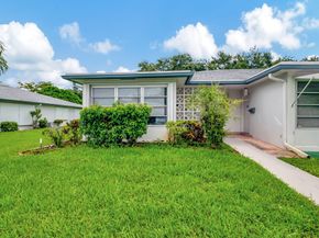 1217 S Drive Way A, Delray Beach FL 33445
