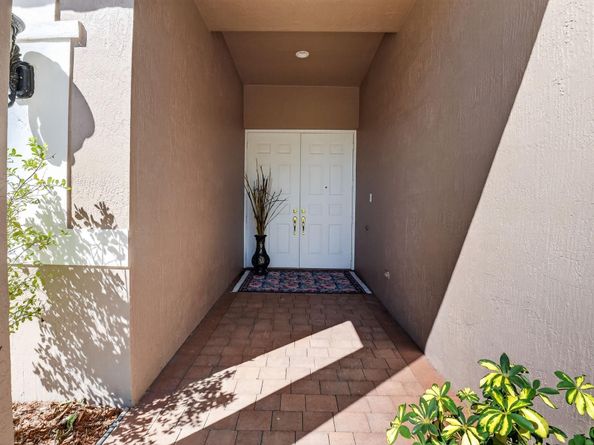 9309 Vercelli St, Lake Worth FL 33467