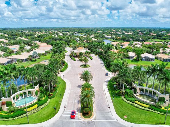 9309 Vercelli St, Lake Worth FL 33467