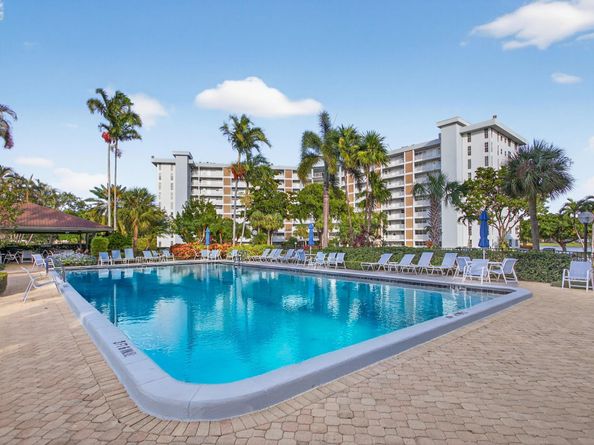 2940 N. Course Dr 903, Pompano Beach FL 33069
