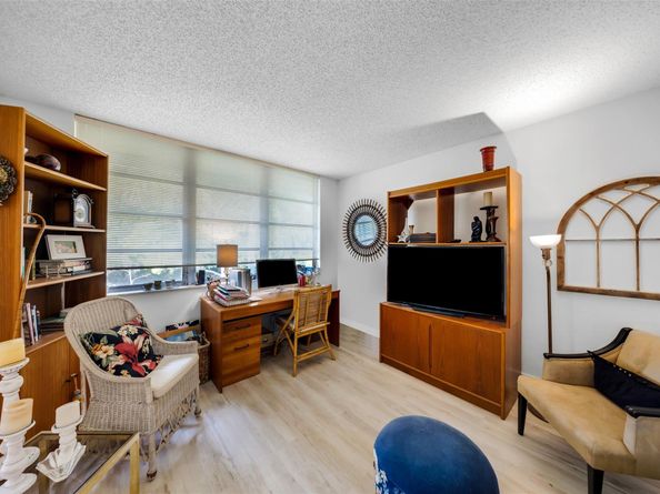 901 Cypress Grove Dr 203, Pompano Beach FL 33069