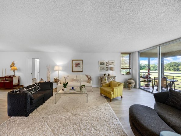 901 Cypress Grove Dr 203, Pompano Beach FL 33069