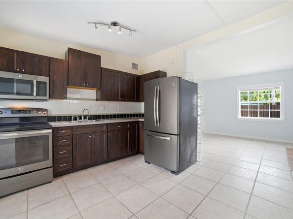 1717 SW 12th Ct, Fort Lauderdale FL 33312