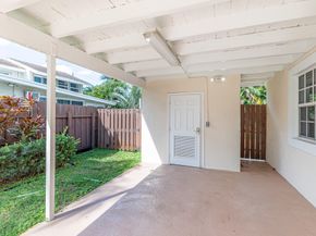 1717 SW 12th Ct, Fort Lauderdale FL 33312