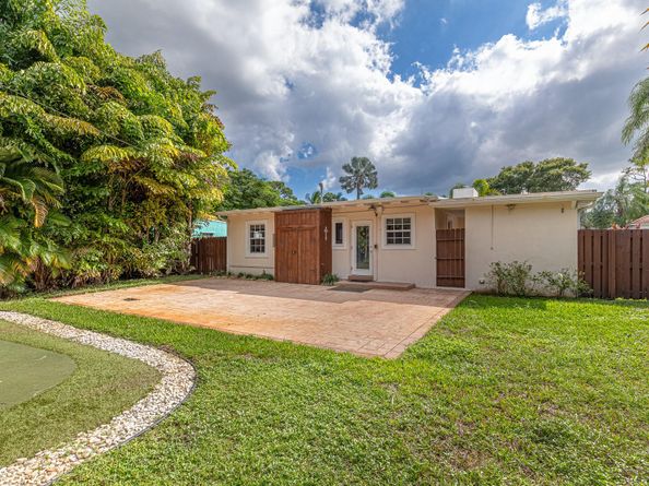 1717 SW 12th Ct, Fort Lauderdale FL 33312