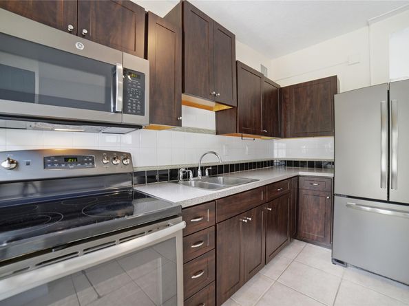 1717 SW 12th Ct, Fort Lauderdale FL 33312