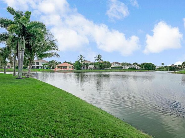 2377 Merriweather Way, Wellington FL 33414