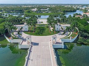 2377 Merriweather Way, Wellington FL 33414