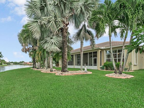 2377 Merriweather Way, Wellington FL 33414