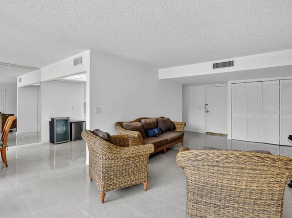 799 Jeffery Street 2090, Boca Raton FL 33487