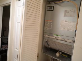 2851 Somerset Dr 103, Lauderdale Lakes FL 33311