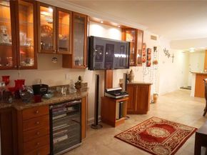 2851 Somerset Dr 103, Lauderdale Lakes FL 33311