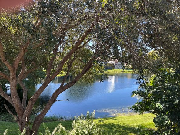 9702 NW 23rd Ct 9702, Pembroke Pines FL 33024