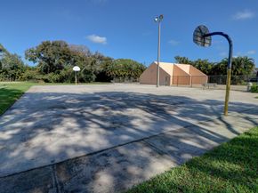 302 3rd Way, West Palm Beach FL 33407