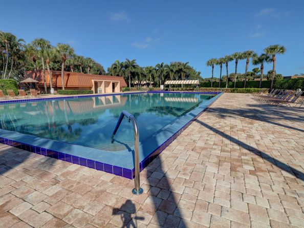 302 3rd Way, West Palm Beach FL 33407