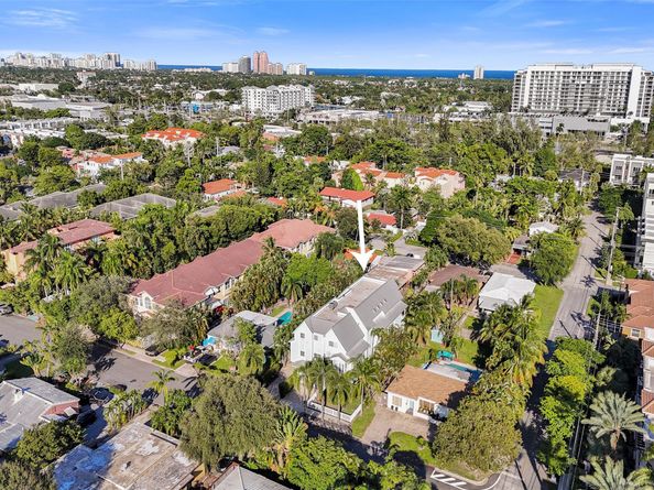 1110 NE 17th Way, Fort Lauderdale FL 33304