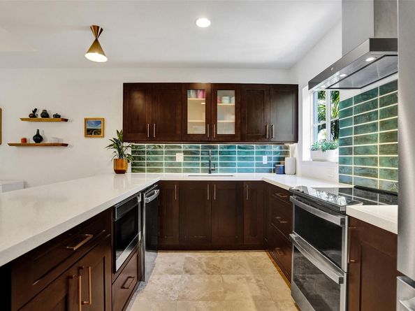 1110 NE 17th Way, Fort Lauderdale FL 33304