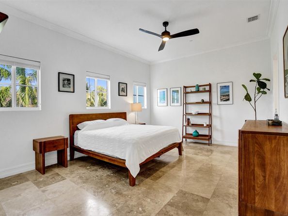 1110 NE 17th Way, Fort Lauderdale FL 33304