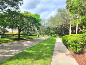 6171 Swans Ter, Coconut Creek FL 33073