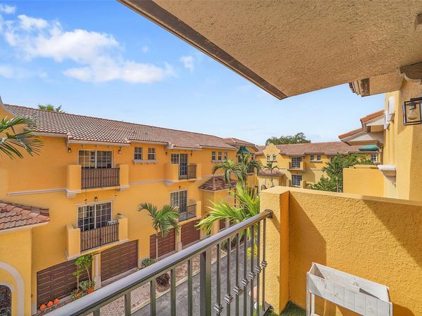 2512 SW 14th Ave 503, Fort Lauderdale FL 33315