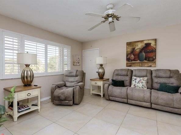 350 S Cypress Rd 522, Pompano Beach FL 33060