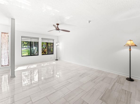 1075 Raintree Lane, Palm Beach Gardens FL 33410