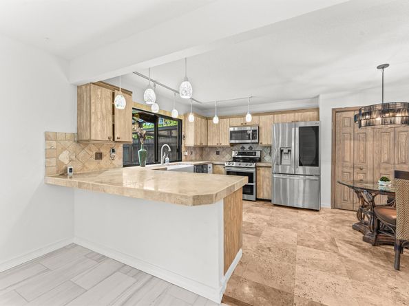 1075 Raintree Lane, Palm Beach Gardens FL 33410