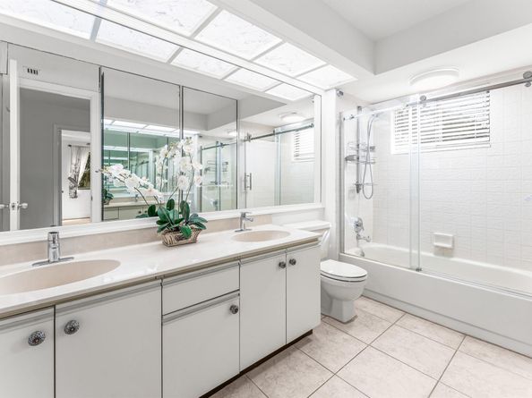 1075 Raintree Lane, Palm Beach Gardens FL 33410