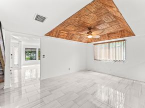 1075 Raintree Lane, Palm Beach Gardens FL 33410