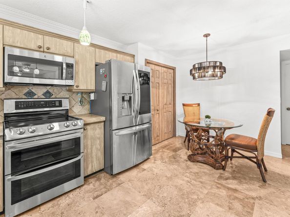 1075 Raintree Lane, Palm Beach Gardens FL 33410