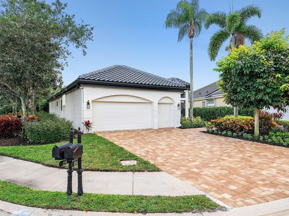 154 Windward Drive, Palm Beach Gardens FL 33418