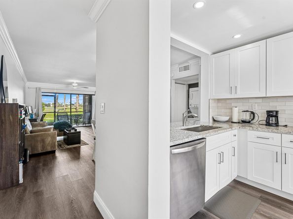 13369 Touchstone Place 102, Palm Beach Gardens FL 33418