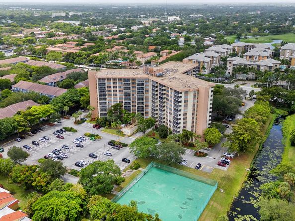 10777 W Sample Road 319, Coral Springs FL 33065