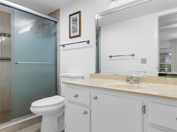 1032 Oakridge D 1032, Deerfield Beach FL 33442