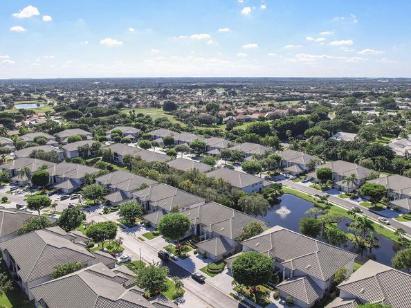 11595 Briarwood Circle 1, Boynton Beach FL 33437