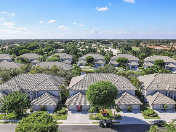11595 Briarwood Circle 1, Boynton Beach FL 33437