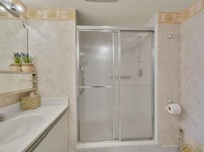 5340 NW 2nd Ave PH26, Boca Raton FL 33487