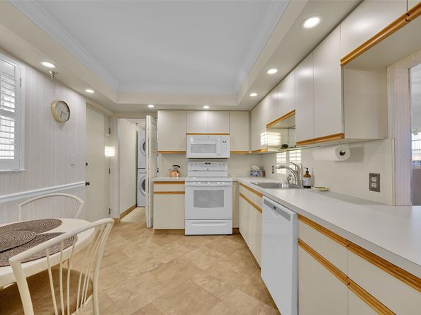 5340 NW 2nd Ave PH26, Boca Raton FL 33487