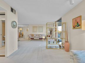 5340 NW 2nd Ave PH26, Boca Raton FL 33487